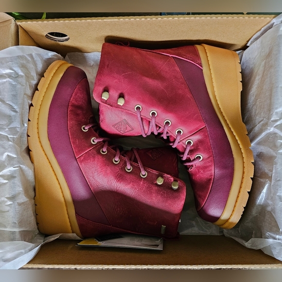 THE ORIGINAL MUCK BOOT COMPANY Muck Women's Liberty Wedge Boot BURGUNDY - Picture 3 of 16